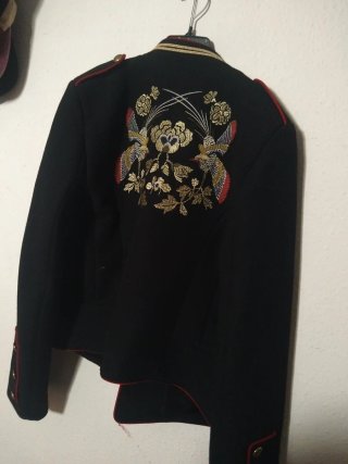 Chaqueta Zara Militar Bordada
