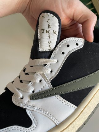 Jordan 1 Low Travis Scott Olive