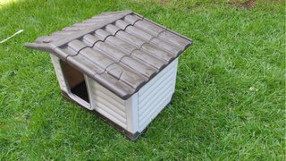 Caseta para perro beige y gris