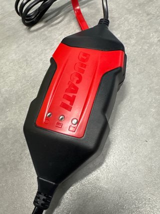 Cargador Batería Ducati