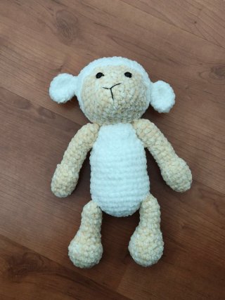 Doudou ovelha crochet