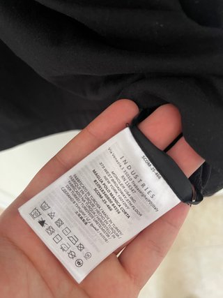 Camiseta Moncler Negra Logo Bolsillo