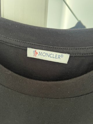 Camiseta Moncler Negra Logo Bolsillo