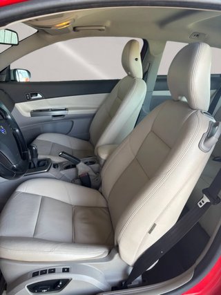 Volvo C30 T5 220cv manual