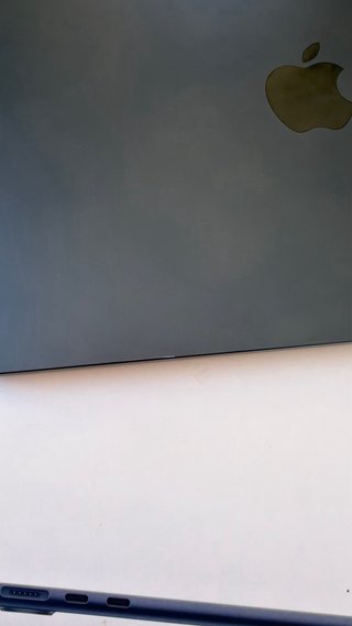 MacBook Air M3 7 CICLOS