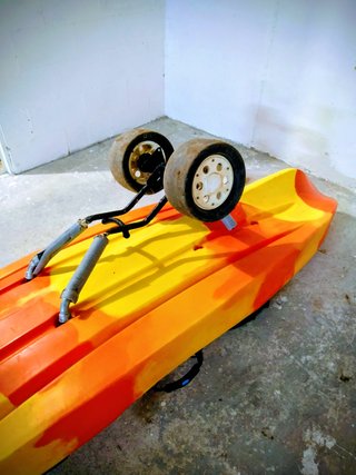 Kayak de pesca unipersonal