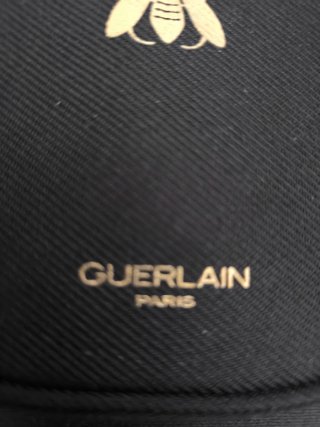 Neceser con brochas Guerlain negro