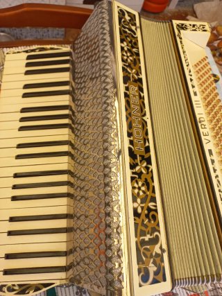 Acordeón Hohner Verde III