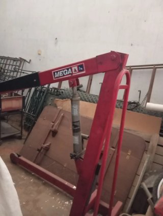 Grúa Mecánica Plegable Roja