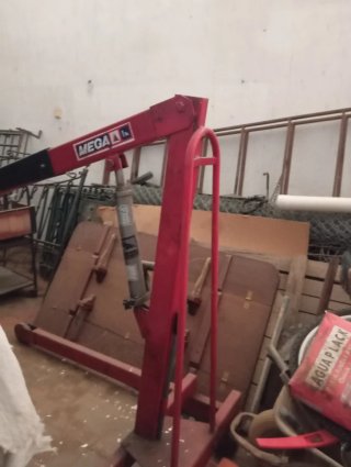 Grúa Mecánica Plegable Roja
