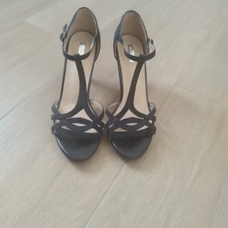 Sandalias de tacón negras