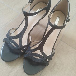 Sandalias de tacón negras