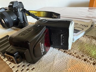 Nikon Z7 + Nikkor 40mm f/2 + Flash SB-700 + Extras