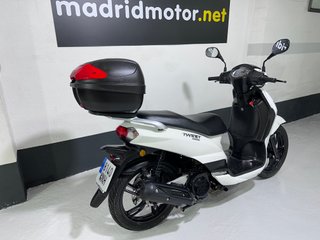 Peugeot Tweet 125 2024