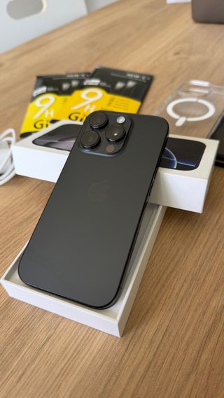 iPhone 16 Pro 256GB Negro + Extras