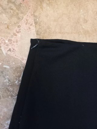Falda pantalón negra con abertura