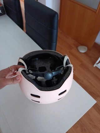Casco de bicicleta rosa