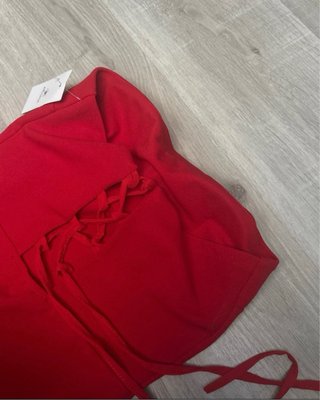 Vestido largo rojo con volantes