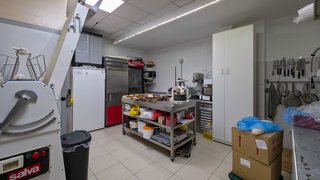 TRASPASO NEGOCIO RENTABLE DE ALIMENTACIÓN