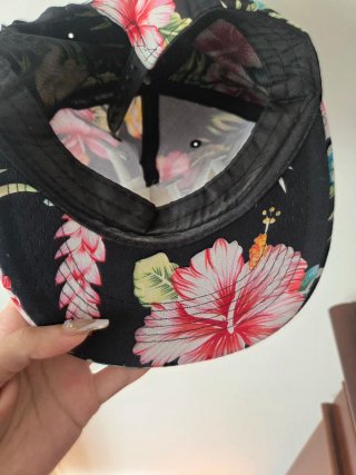 Cappello New Yorker con stampa floreale