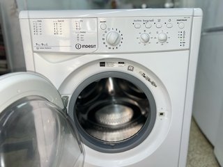 Lavadora Secadora Indesit 7/5KG