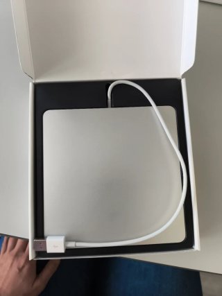 Apple USB SuperDrive grabar y reproducir CD y DVD