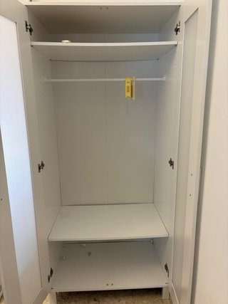 Armario blanco Ikea con balda