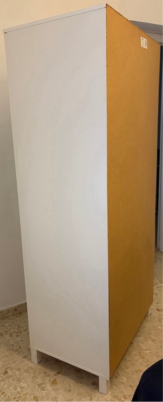 Armario blanco Ikea con balda