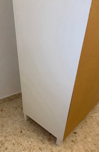 Armario blanco Ikea con balda