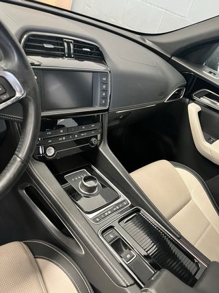 Jaguar F-Pace 2018