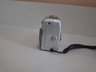 Cámara Sony Cyber-shot 3.2 MP Plata