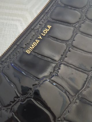 Cartera de mano BIMBA Y LOLA negra, original