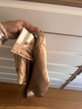 Conjunto Uterqüe: Camisa y Pantalón Dorado