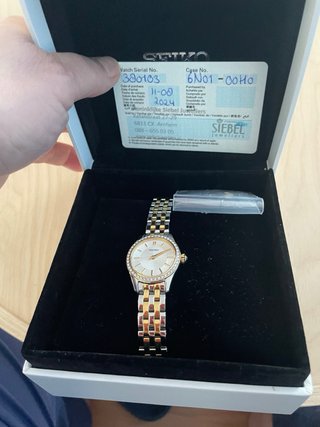 Reloj Seiko Mujer Nuevo 26mm Oro y Plata