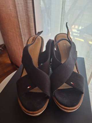 Sandalias cuña tiras cruzadas Tommy Hilfiger