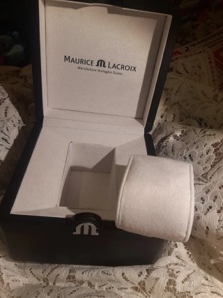 Pareja Cajas Reloj Maurice Lacroix Negras y granat