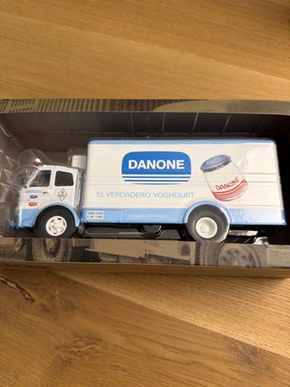 Camion Pegaso Z-206 Danone