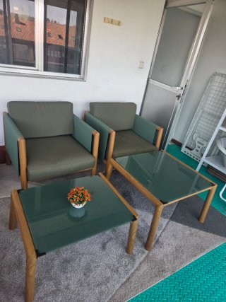 Juego 2 sillones y 2 mesas auxiliares