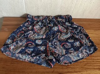 Shorts estampados paisley