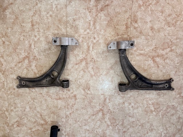 Trapecios Delanteros VW Passat B6 (2007)con 2 sine