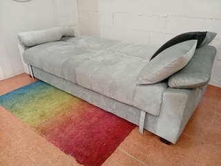 Sofá cama con arcón gris y negro