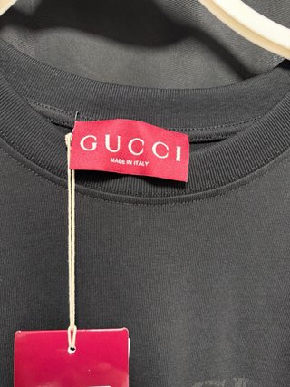 Camiseta Gucci Negra Logo Estampado