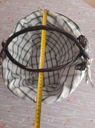 Cesta mimbre forrada tela cuadros