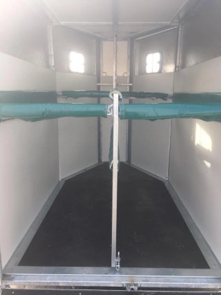 Remolque para 2 caballos