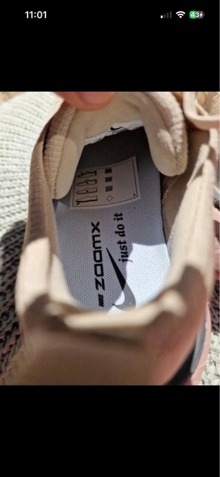 Zapatillas Nike Beige y Rosa
