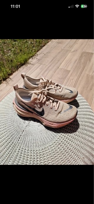 Zapatillas Nike Beige y Rosa