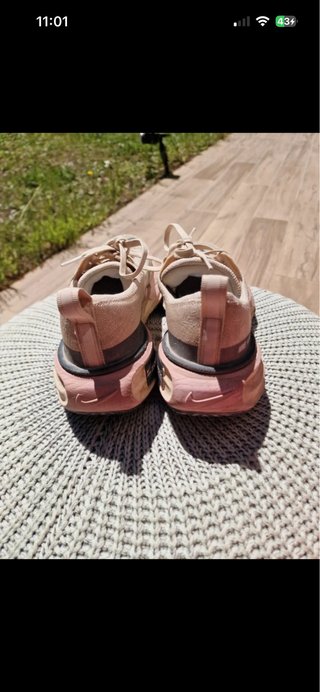 Zapatillas Nike Beige y Rosa