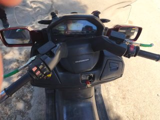 Suzuki Burgman 650 Maxi Scooter