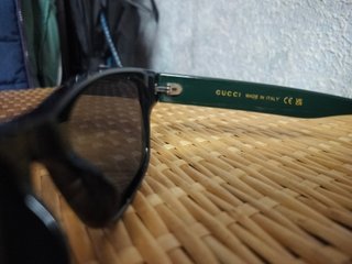 Gafas de Sol Gucci Negras y Rojas