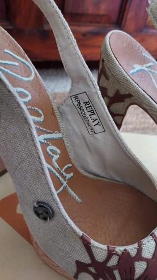Sandalias Replay T.37 Beige/Marrón